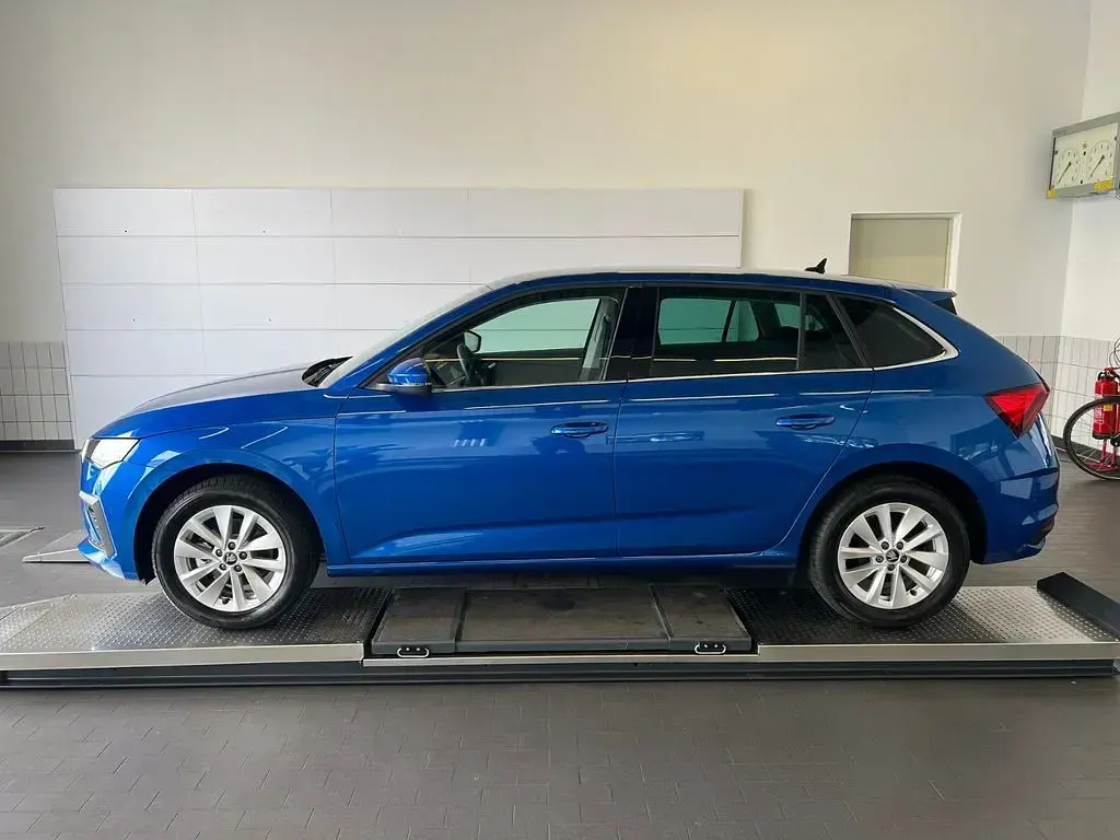 Neu Skoda Scala Selection 116 PS (85 kW) 2026 Race blau metallic Kleinwagen