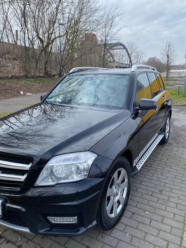Schwarz Gebraucht 2011 Mercedes GLK220 SUV | 12.000 € - Bild 1/4