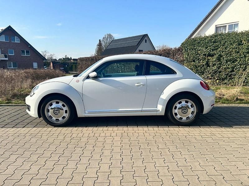 Gebraucht VW Beetle 105 PS (77 kW) 2014 Weiß Kleinwagen