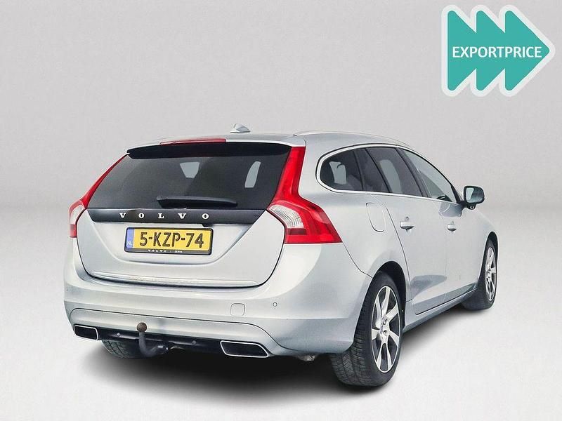 Używany Volvo V60 Summum 215 KM (158 kW) 2013 Szary Kombi
