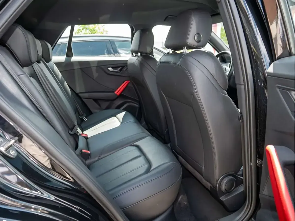 Gebraucht Audi Q2 Sport 150 PS (110 kW) 2019 Mythosschwarz SUV