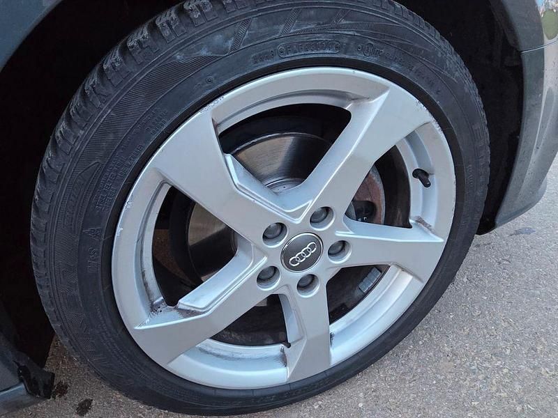 Gebraucht Audi A3 Design 150 PS (110 kW) 2018 Grau Limousine