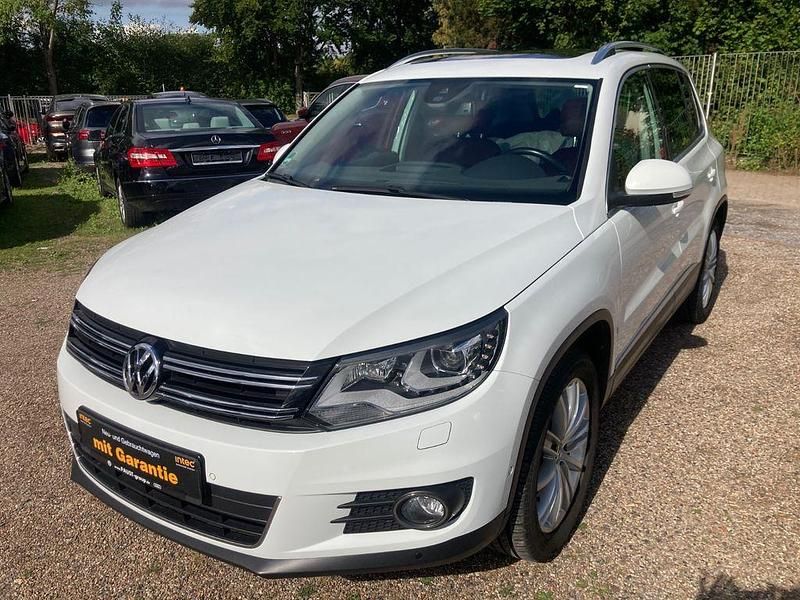 Weiß Gebraucht 2014 VW Tiguan Sportline SUV | 15.499 € (Fairer Preis) - Bild 1/4