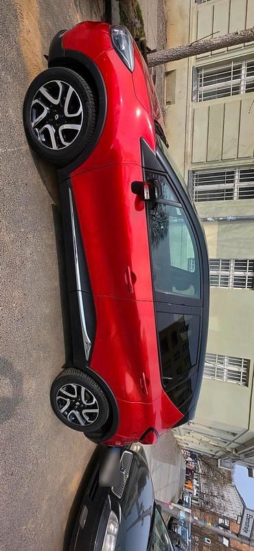 Gebraucht Renault Captur 120 PS (88 kW) 2015 Rot SUV