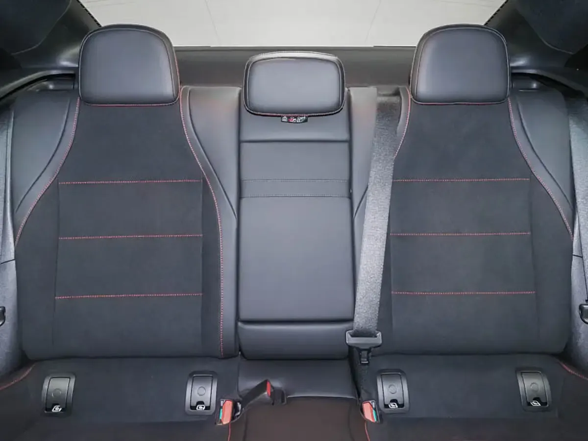 Gebraucht Mercedes 350 AMG 260 kW (354 PS) 2025 Rot Limousine
