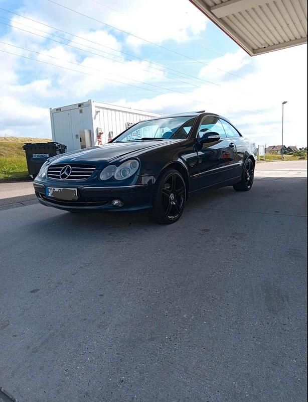 Schwarz Gebraucht 2004 Mercedes CLK240 Avantgarde Coupé | 2.800 € - Bild 1/4