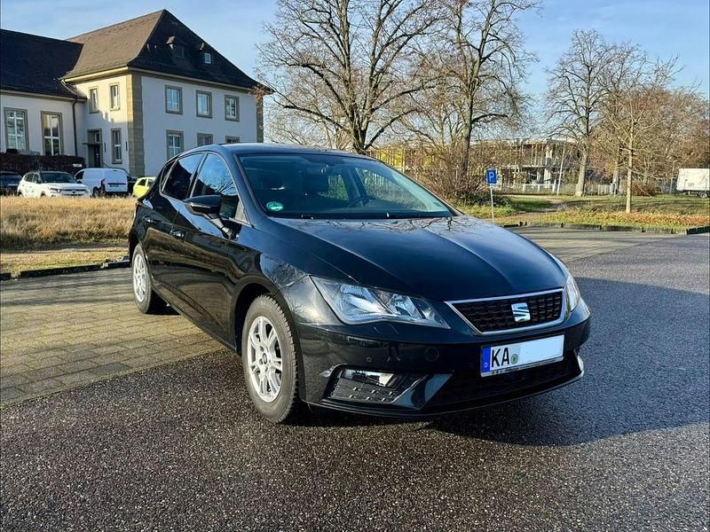Schwarz Gebraucht 2017 Seat Leon Limousine | 8.600 € (Superpreis) - Bild 1/4