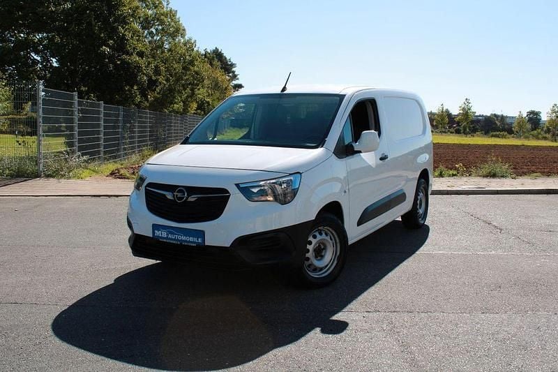 Weiß Gebraucht 2021 Opel Combo Edition Van / Kleinbus | 8.900 € (Fairer Preis) - Bild 1/4