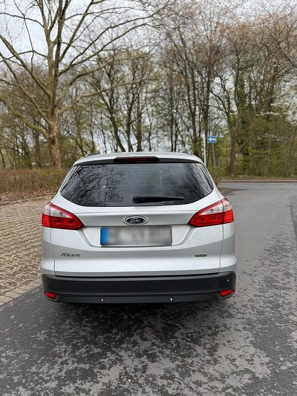 Gebraucht Ford Focus 116 PS (85 kW) 2013 Kombi