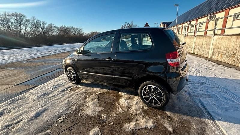 Second-hand VW Fox 75 CP (55 kW) 2007 Negru Hatchback