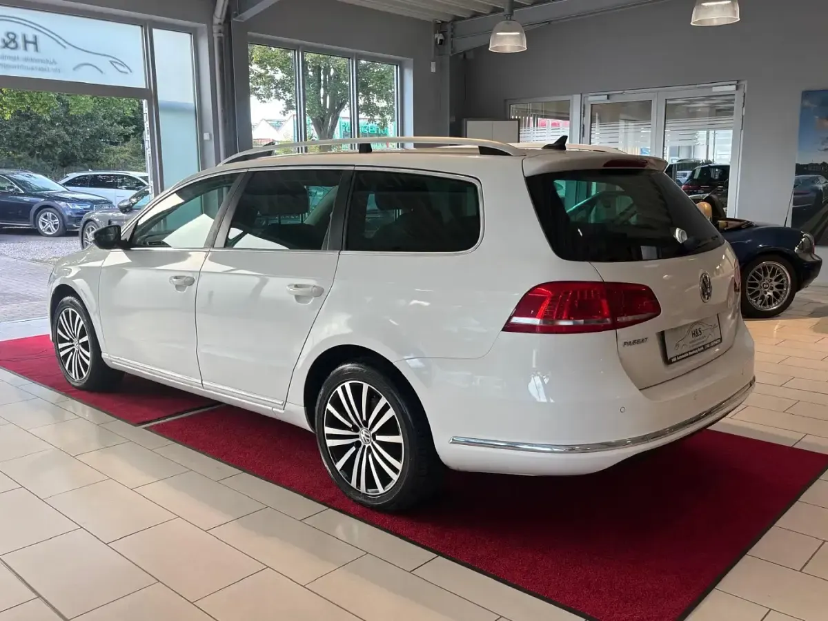 Gebraucht VW Passat Comfortline 150 PS (110 kW) 2012 Candyweiß Kombi