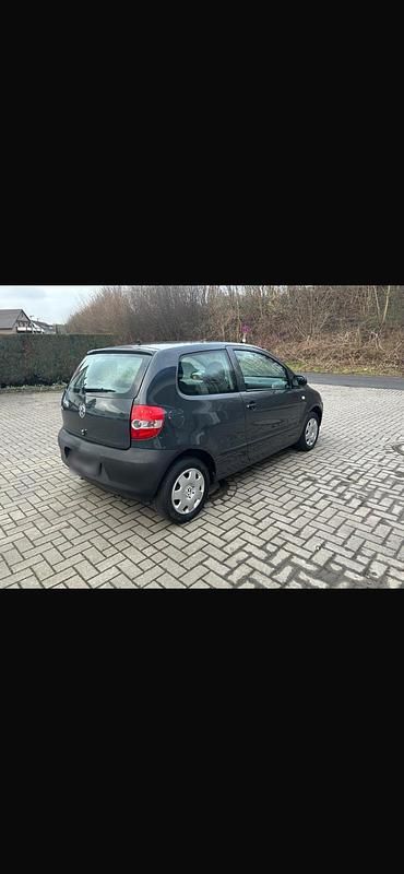 Gebraucht VW Fox 55 PS (40 kW) 2008 Grau Kleinwagen