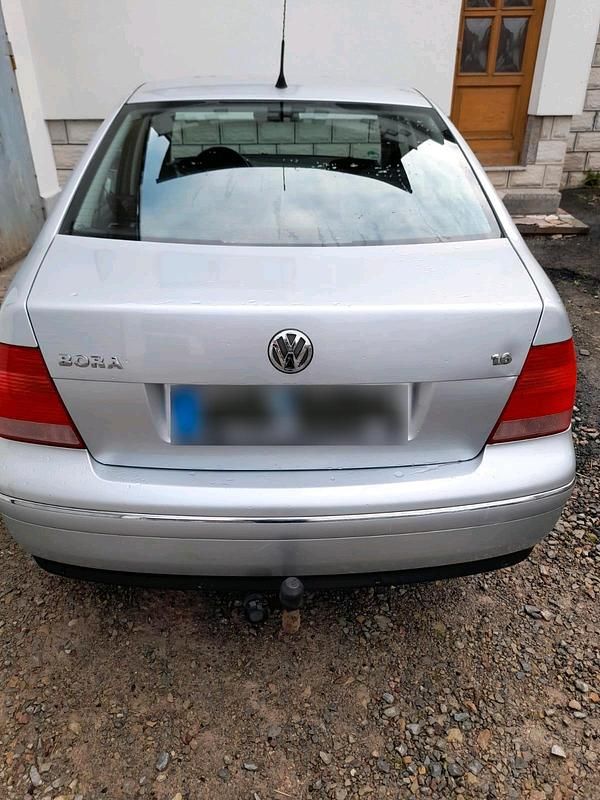 Gebraucht VW Bora 105 PS (77 kW) 2002 Silber Limousine