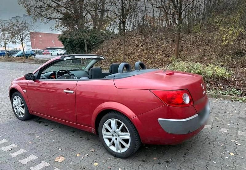 Gebraucht Renault Mégane Cabriolet 113 PS (83 kW) 2005 Rot Cabrio