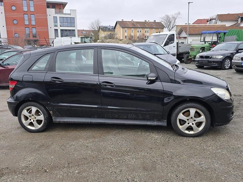Gebraucht Mercedes B200 136 PS (100 kW) 2007 Schwarz Van / Kleinbus