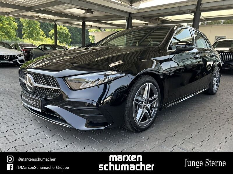 Lack kosmosschwarz Gebraucht 2024 Mercedes A250 AMG Limousine | 39.470 € (Fairer Preis) - Bild 1/4