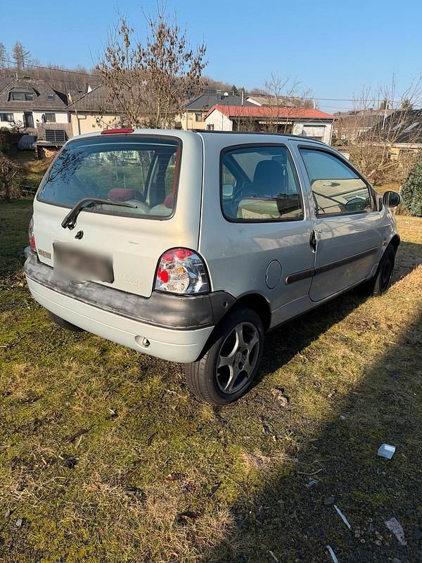 Gebraucht Renault Twingo 75 PS (55 kW) 2002 Silber Kleinwagen