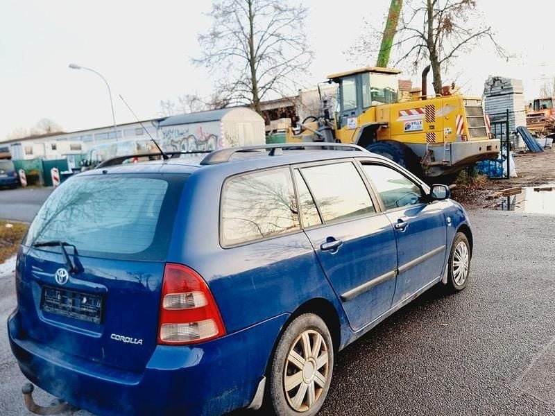 Gebraucht Toyota Corolla 110 PS (80 kW) 2003 Blau Kombi