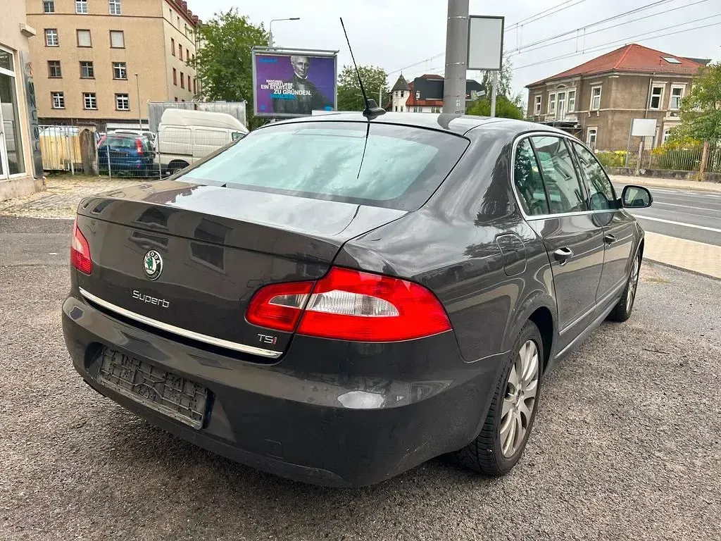 Gebraucht Skoda Superb Elegance 160 PS (117 kW) 2009 Limousine