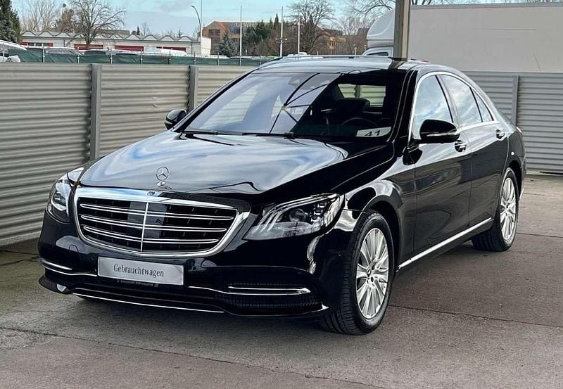 Obsidianschwarz metalliclack Gebraucht 2018 Mercedes S560 Limousine | 48.999 € - Bild 1/4