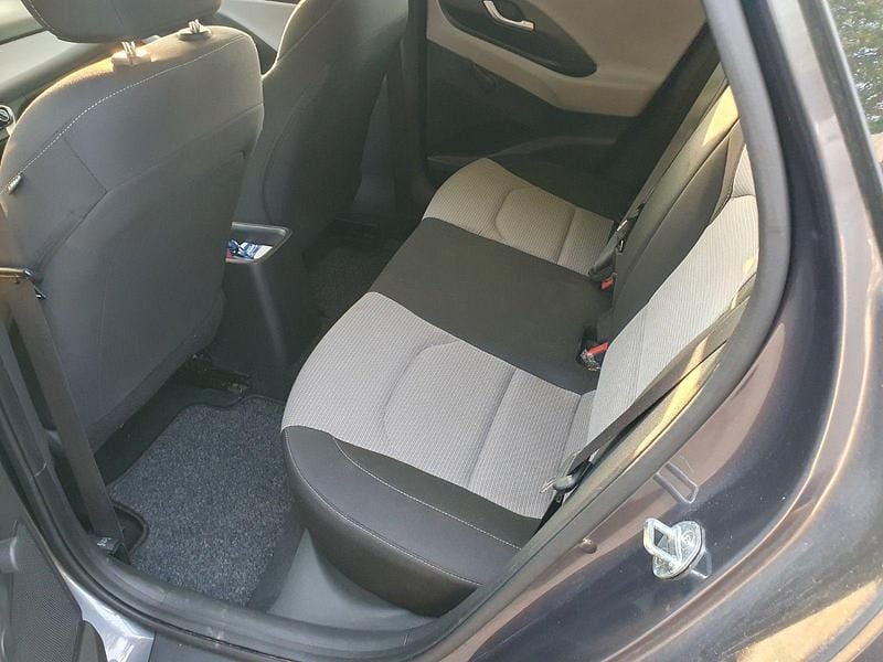 Gebraucht Hyundai i30 99 PS (72 kW) 2017 Grau Kombi