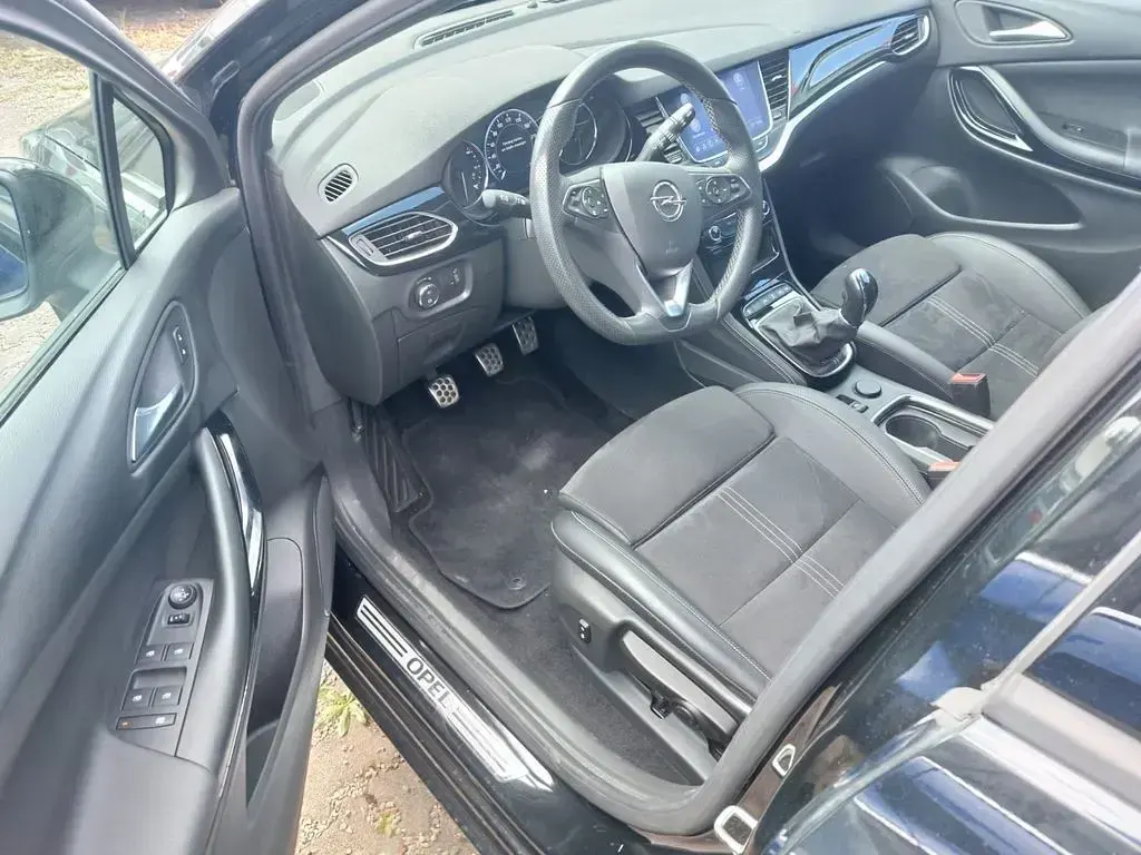 Gebraucht Opel Astra Ultimate 131 PS (96 kW) 2021 Schwarz Kombi