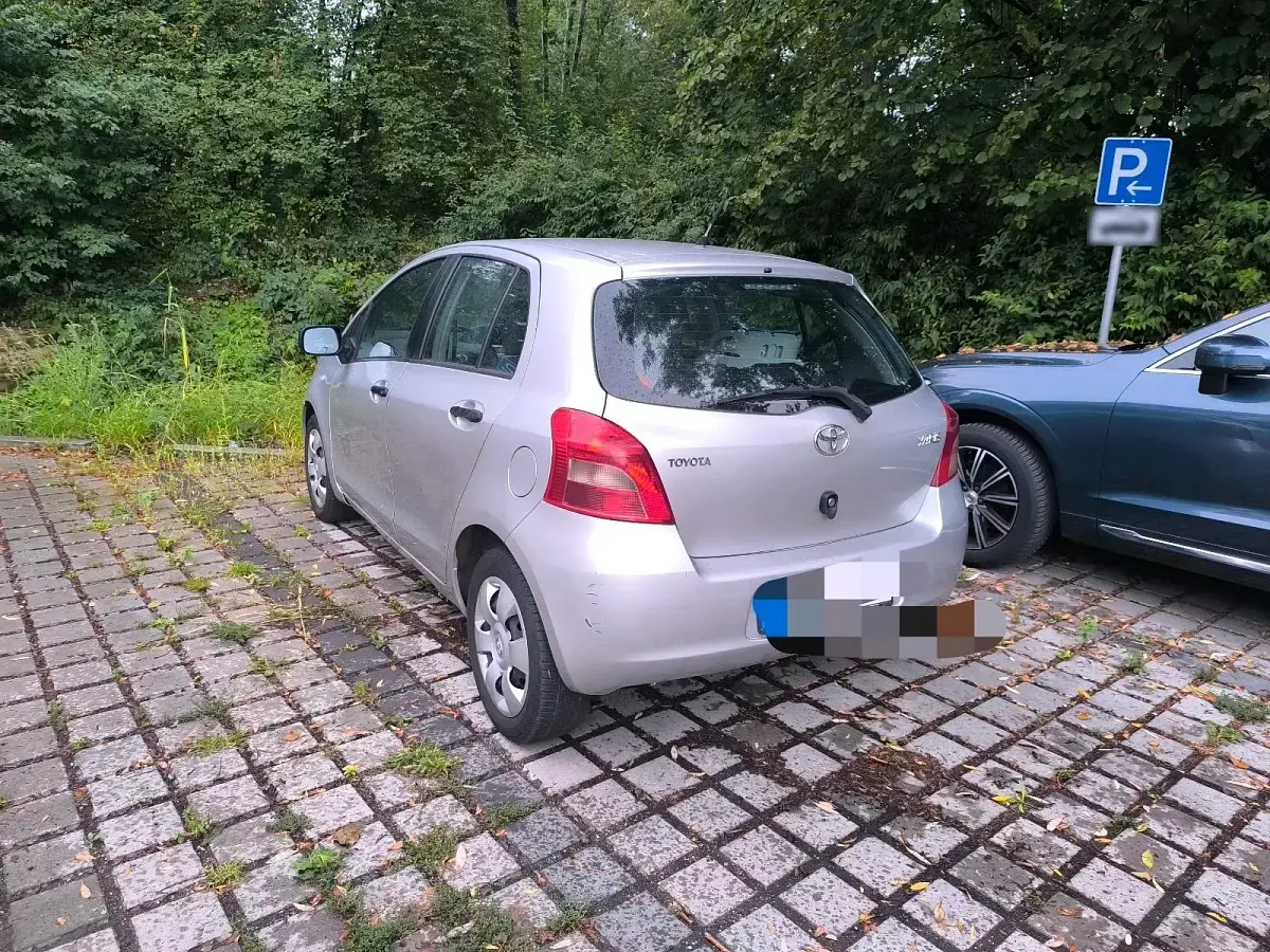 Gebraucht Toyota Yaris 87 PS (63 kW) 2007 Grau Kleinwagen