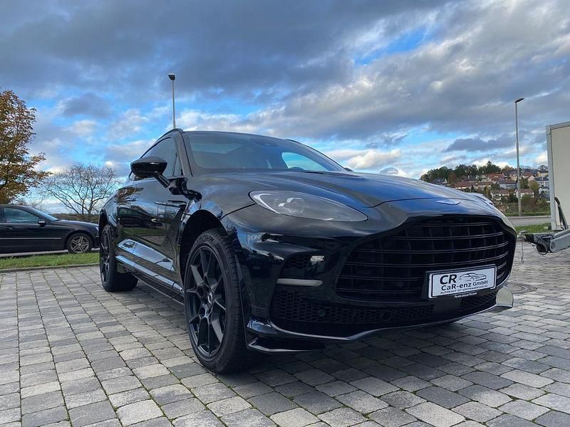 Schwarz Neu 2025 Aston Martin DBX 707 SUV | 199.990 € - Bild 1/4