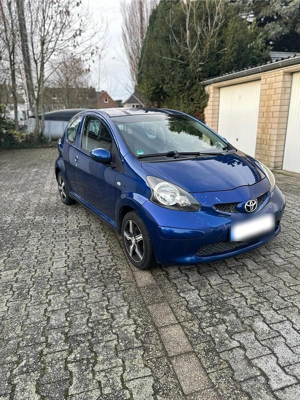 Gebraucht Toyota Aygo 68 PS (50 kW) 2007 Blau Kleinwagen