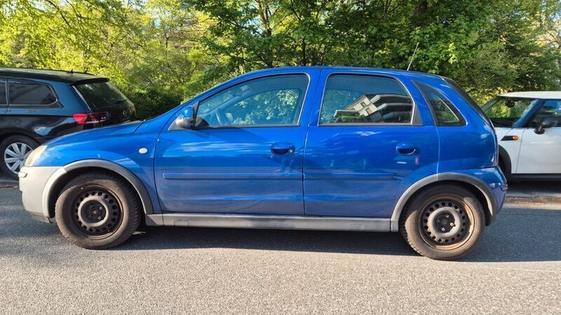 Blau Gebraucht 2005 Opel Corsa Limousine | 1.500 € (Fairer Preis) - Bild 1/4