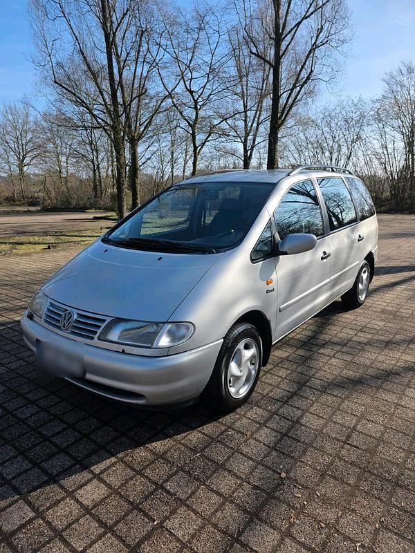 Gebraucht VW Sharan 110 PS (80 kW) 1997 Silber Van / Kleinbus