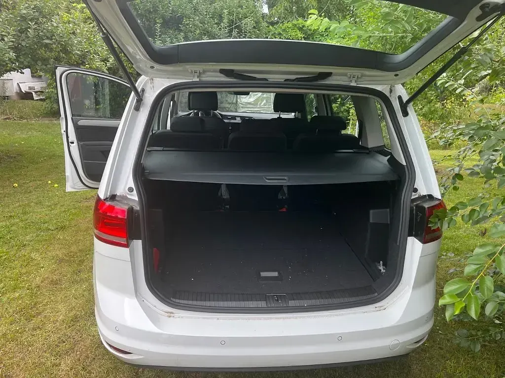 Gebraucht VW Touran Comfortline 150 PS (110 kW) 2025 Weiß Van / Kleinbus