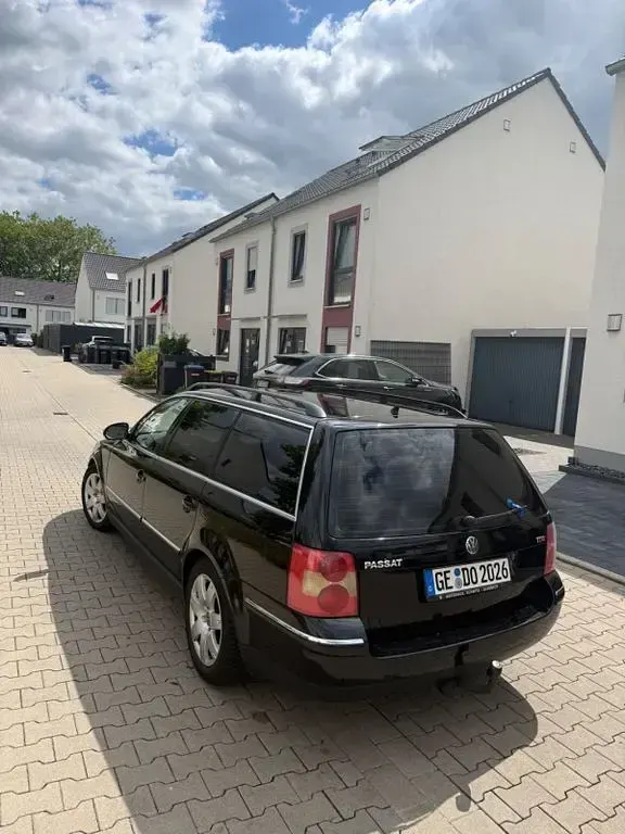 Gebraucht VW Passat Exclusive 131 PS (96 kW) 2004 Schwarz Limousine