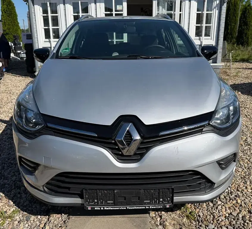 Gebraucht Renault Clio IV LIMITED 73 PS (53 kW) 2018 Silber Limousine