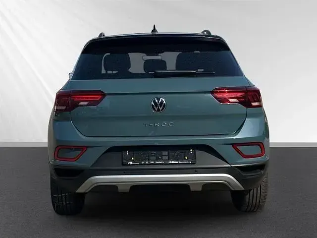 Gebraucht VW T-Roc 150 PS (110 kW) 2025 Blau SUV