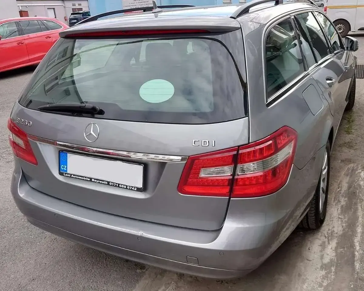 Gebraucht Mercedes E250 Elegance 204 PS (150 kW) 2012 Grau Kombi