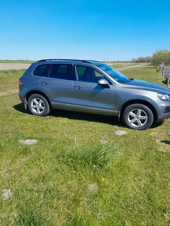 Gebraucht VW Touareg 245 PS (180 kW) 2014 Grau SUV
