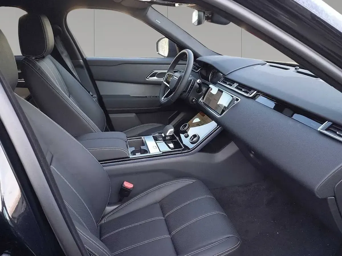 Second-hand Land Rover Range Rover Velar SE Dynamic 304 CP (223 kW) 2023 Negru SUV