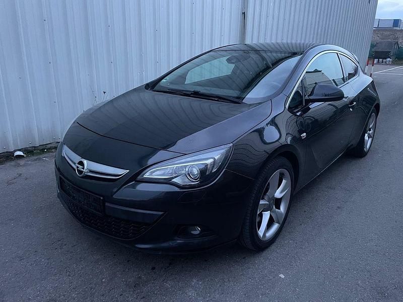 Schwarz Gebraucht 2011 Opel Astra GTC Innovation Coupé | 5.290 € (Fairer Preis) - Bild 1/4
