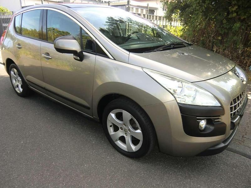 Gebraucht Peugeot 3008 Active 120 PS (88 kW) 2012 Lack vapor grey/metallic SUV