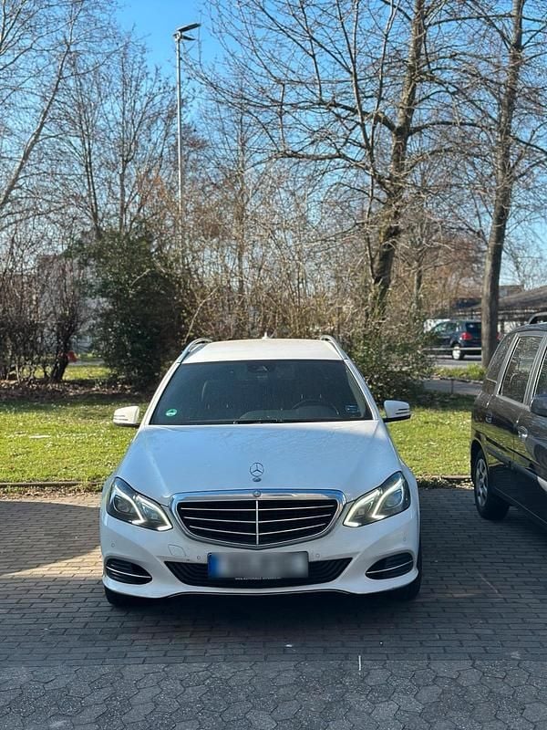 Gebraucht Mercedes E300 231 PS (169 kW) 2014 Weiß Kombi