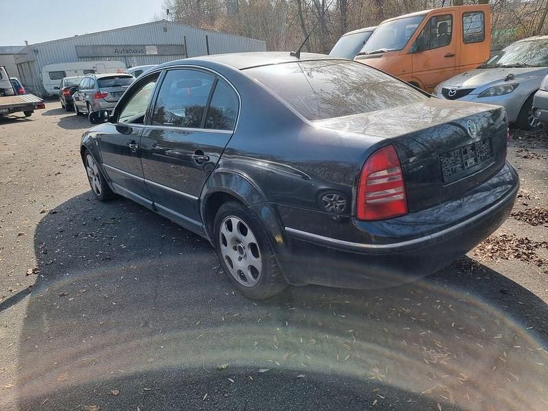 Gebraucht Skoda Superb Elegance 163 PS (119 kW) 2004 Schwarz Limousine