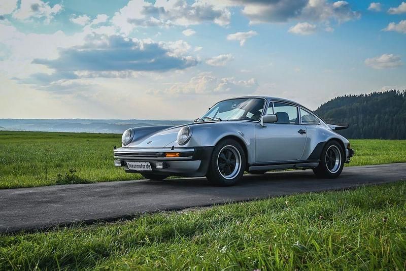 Silber Gebraucht 1976 Porsche 911 Carrera | 118.000 € - Bild 1/4