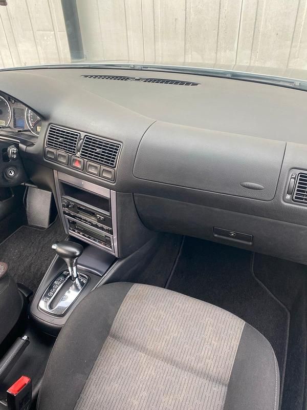 Gebraucht VW Golf IV Pacific 105 PS (77 kW) 2003 Silber Limousine