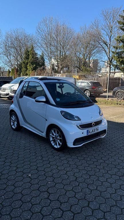 Gebraucht Smart ForTwo Cabrio 71 PS (52 kW) 2014 Weiß Cabrio
