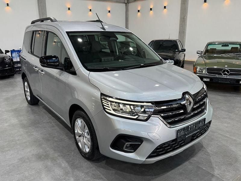 Neu Renault Kangoo 131 PS (96 kW) 2025 Grau Van / Kleinbus