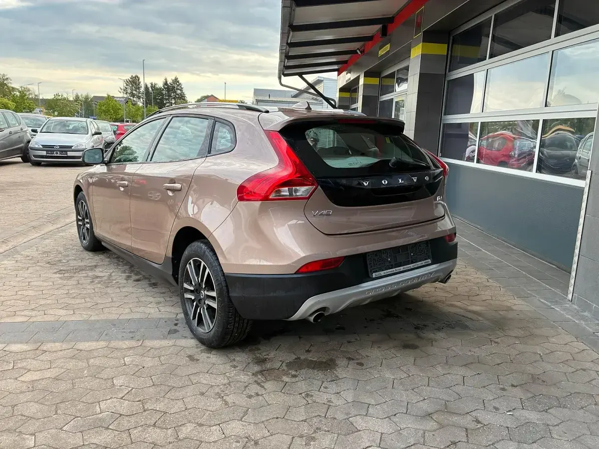 Gebraucht Volvo V40 CC 190 PS (139 kW) 2017 Beige Kombi
