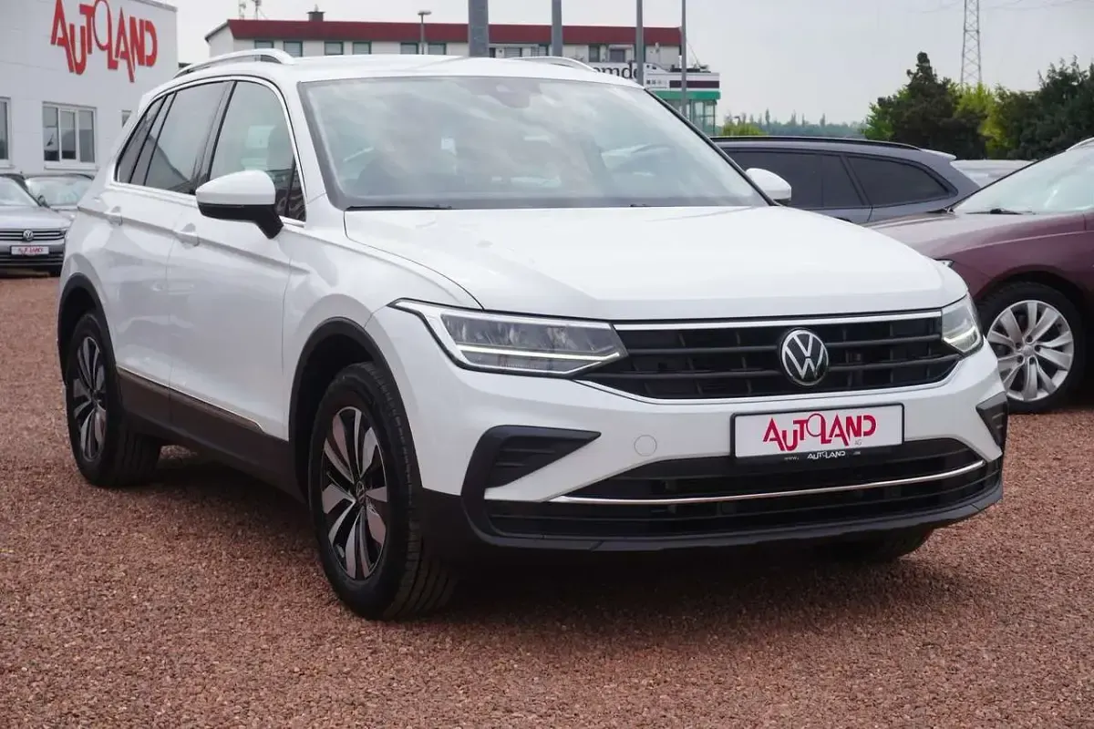 Gebraucht VW Tiguan Move 150 PS (110 kW) 2023 Alpine white SUV