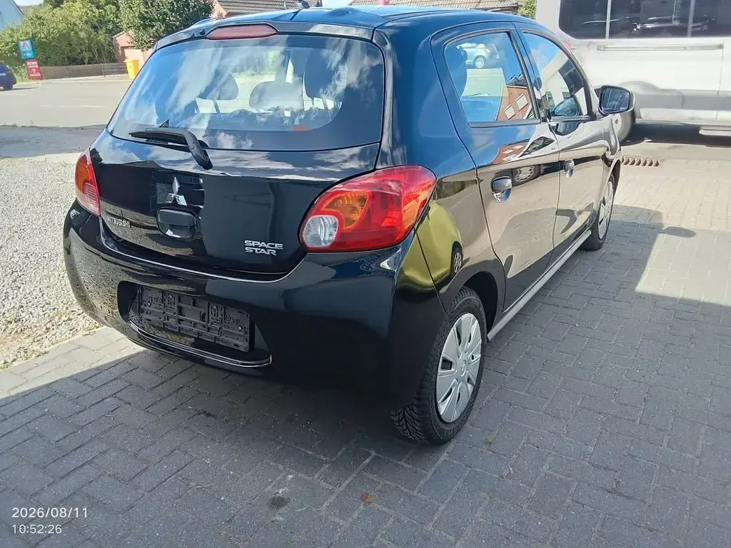 Gebraucht Mitsubishi Space Star Edition 71 PS (52 kW) 2015 Schwarz Limousine