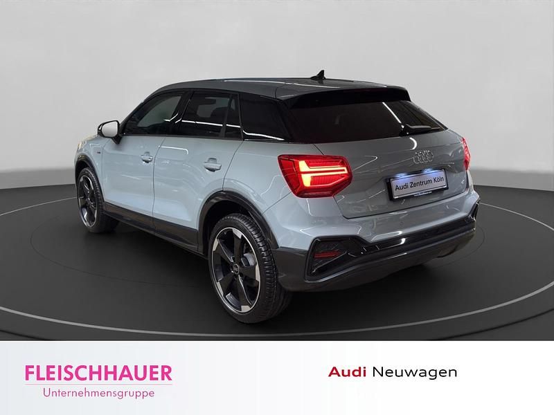 Neu Audi Q2 S-Line 150 PS (110 kW) 2026 Grau SUV